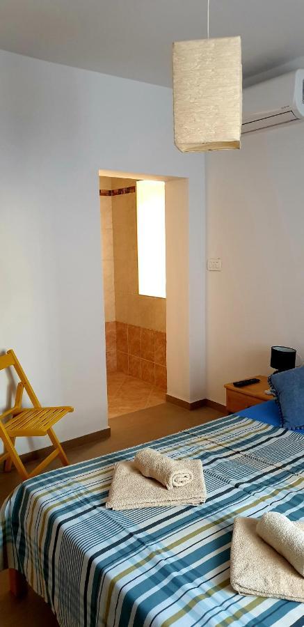 Apartments And Room Vela Senj  Buitenkant foto